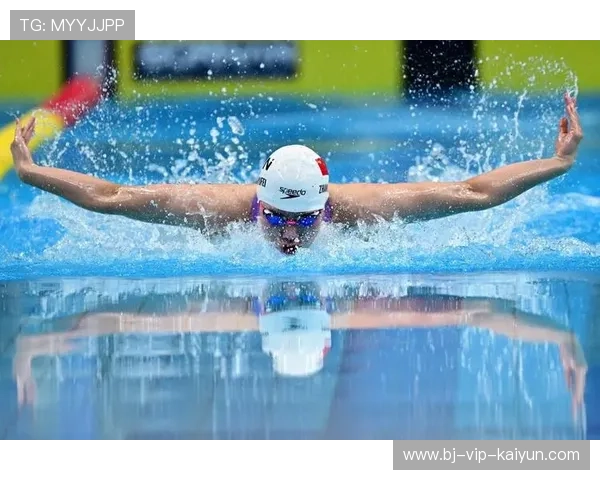 格雷琴沃尔什以五十三秒六九刷新世界纪录强势夺得女子一百米蝶泳金牌