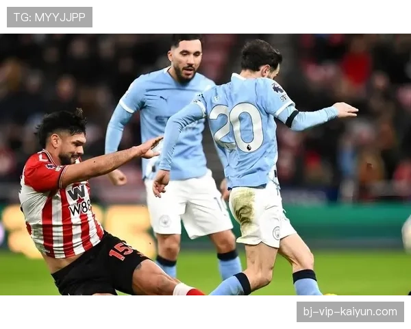 争冠悬念再生：曼城大胜紧追榜首，阿森纳主场爆冷陷危机